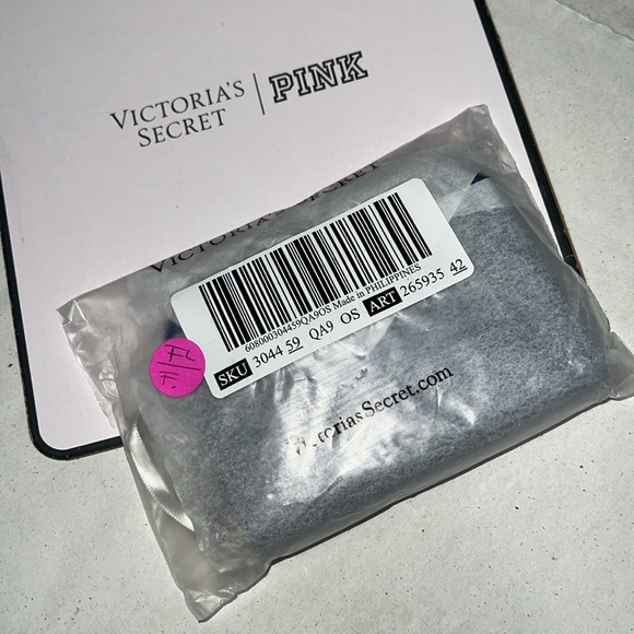 Victoria’s Secret Zip Up Small Wallet - Picture 8 of 8